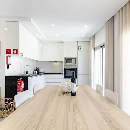 شقة North Breeze - 2 Bedroom With Rooftop Pool *