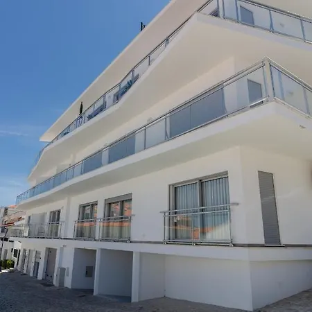 North Breeze - 2 Bedroom With Rooftop Pool