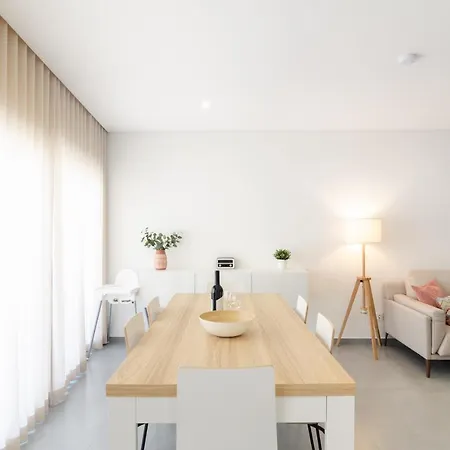 Apartment North Breeze - 2 Bedroom With Rooftop Pool Nazare