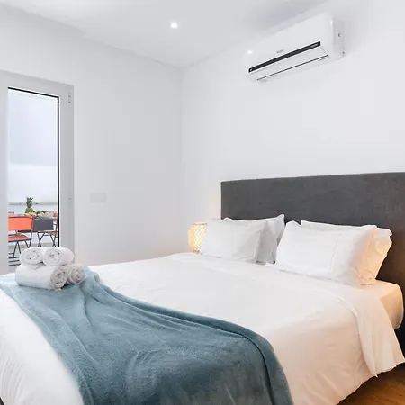 North Breeze - 2 Bedroom With Rooftop Pool *