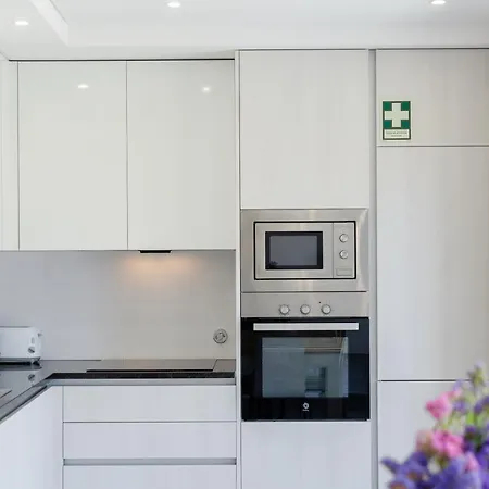 Apartment North Breeze - 2 Bedroom With Rooftop Pool *