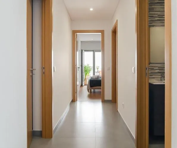 Apartament North Breeze - 2 Bedroom With Rooftop Pool *