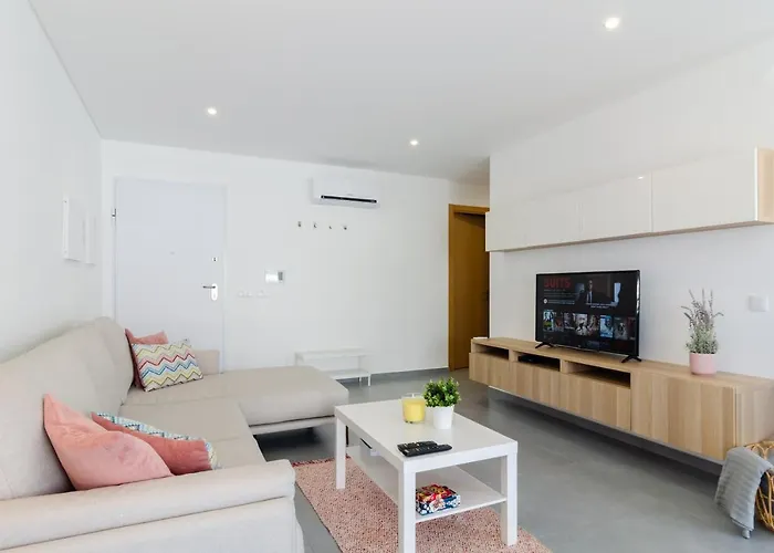 North Breeze - 2 Bedroom With Rooftop Pool Nazaré