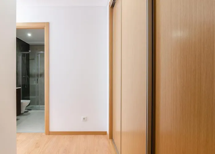 North Breeze - 2 Bedroom With Rooftop Pool