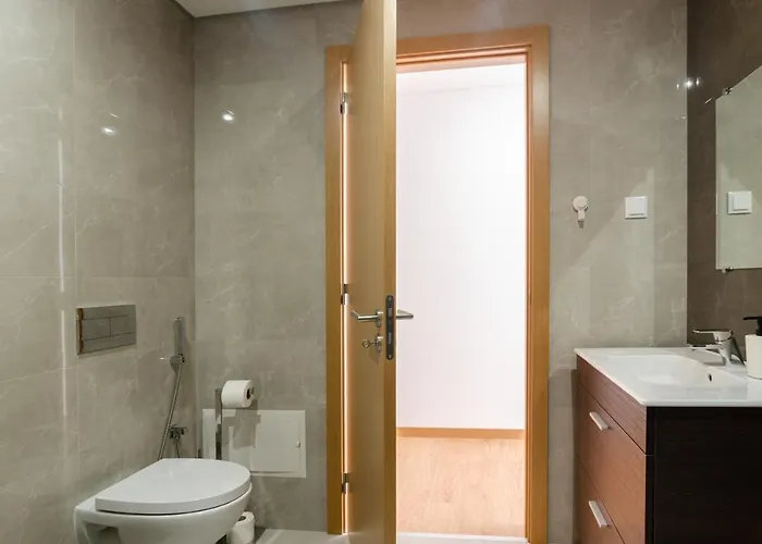 North Breeze - 2 Bedroom With Rooftop Pool Nazaré