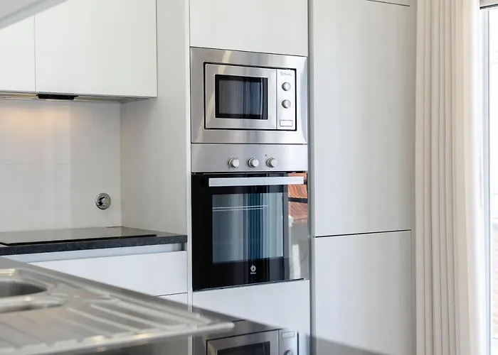 North Breeze - 2 Bedroom With Rooftop Pool *